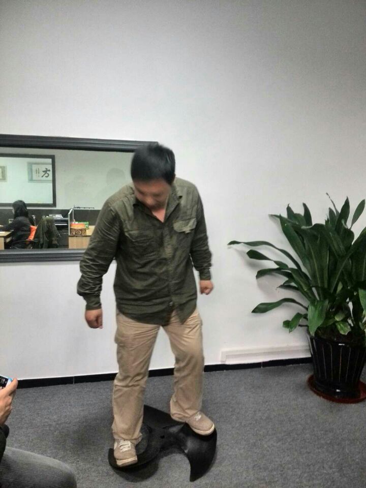 潤東方環(huán)?？照{風(fēng)葉抗壓測試